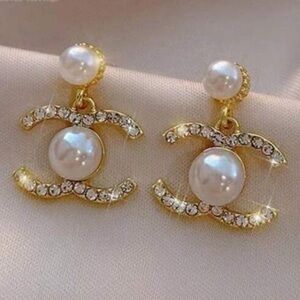 Elegant Gold Pearl Earrings